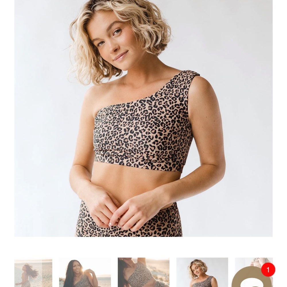 Albion Leopard Icon swim top- new with tags size medium